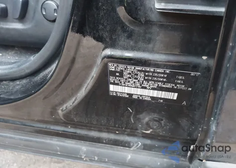 2017 Toyota Rav4 Limited z USA, uszkodzony, nr VIN 2T3DFREV6HW672192